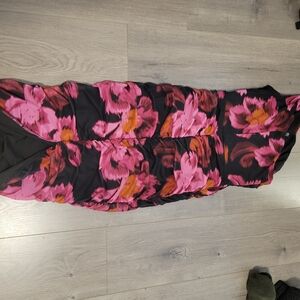 Amazon Women's Maxi Dress - Black and Pink Floral